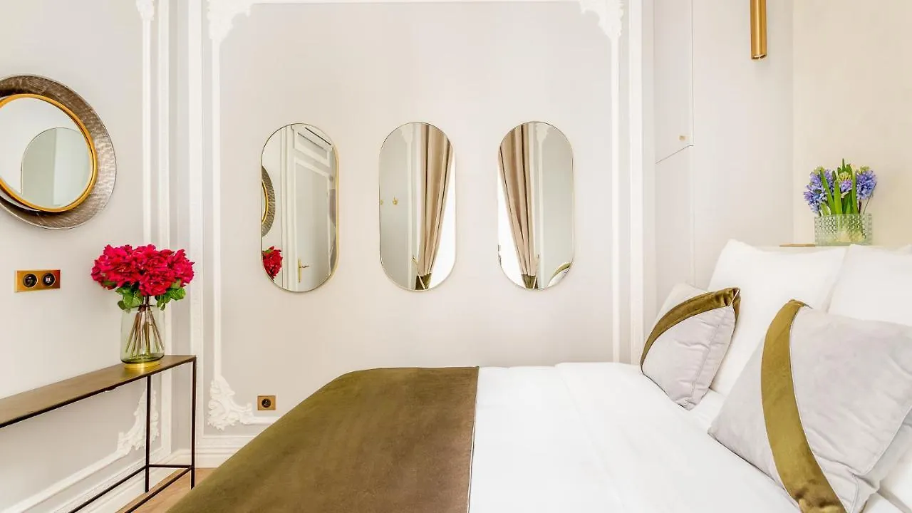 Merveil - Signature - Louvre - Victoria Apartmán *