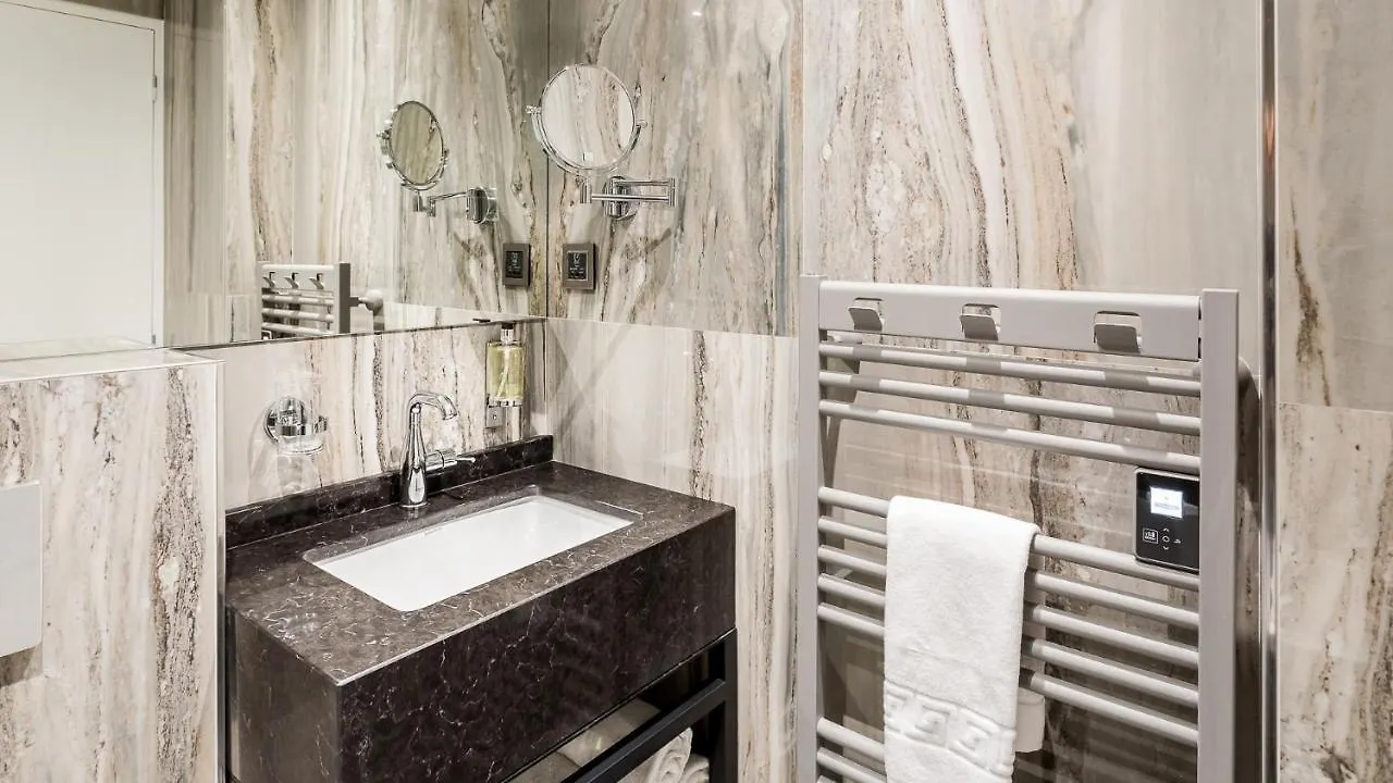Merveil - Signature - Louvre - Victoria Apartmán