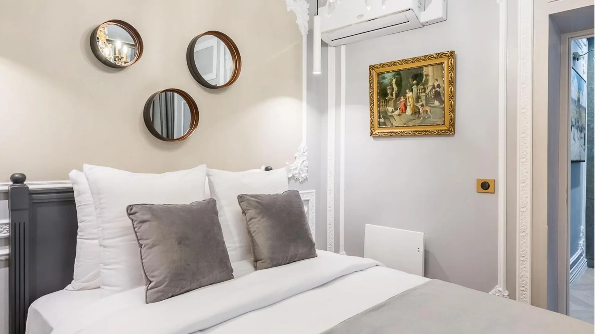 Merveil - Signature - Louvre - Victoria Apartmán *
